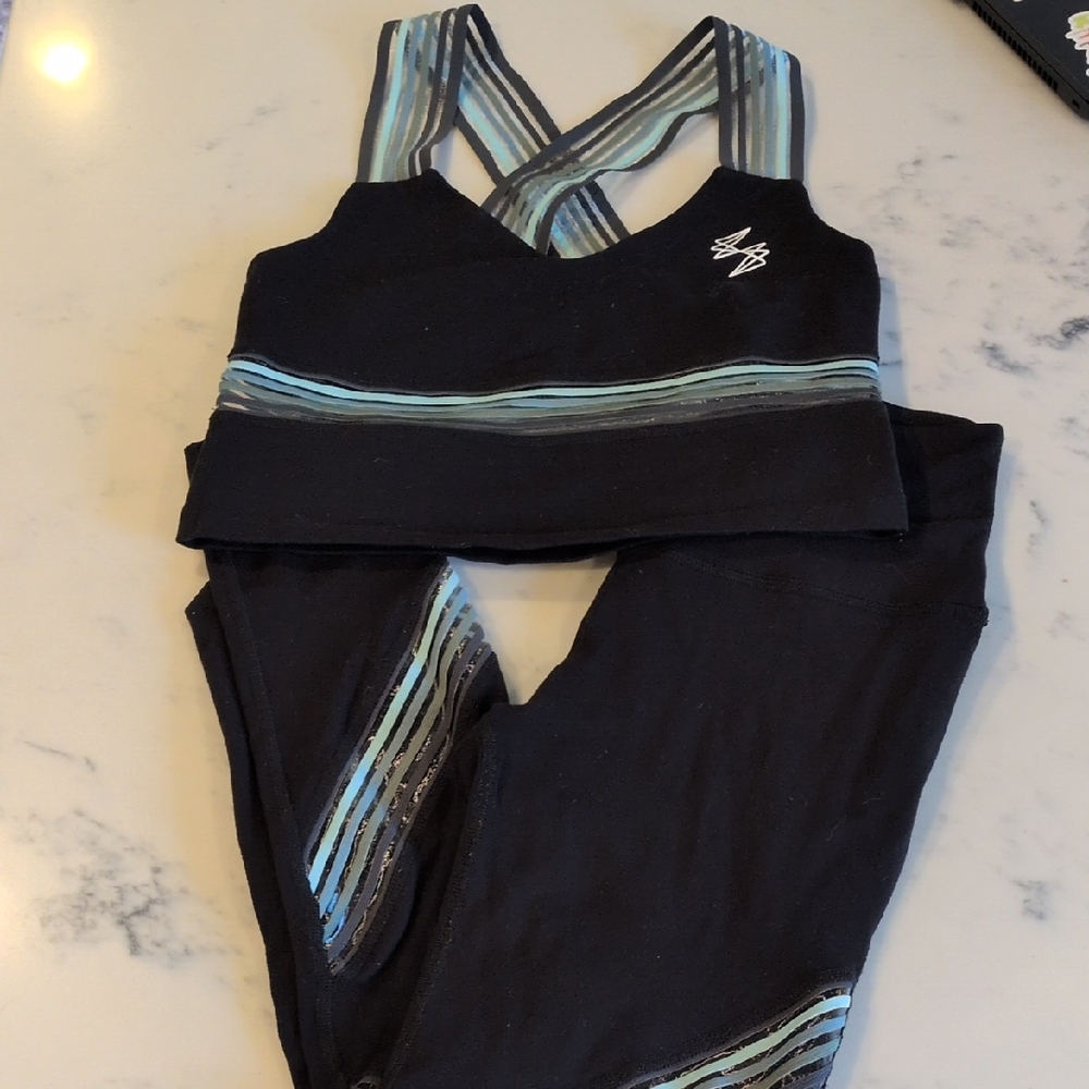 Beyond Yoga Black and Blue Activewear Set